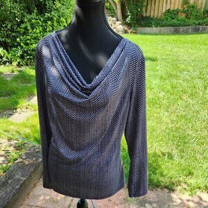 P272. Liz Claiborne Black&White Herringbone Longsleeved Top |L